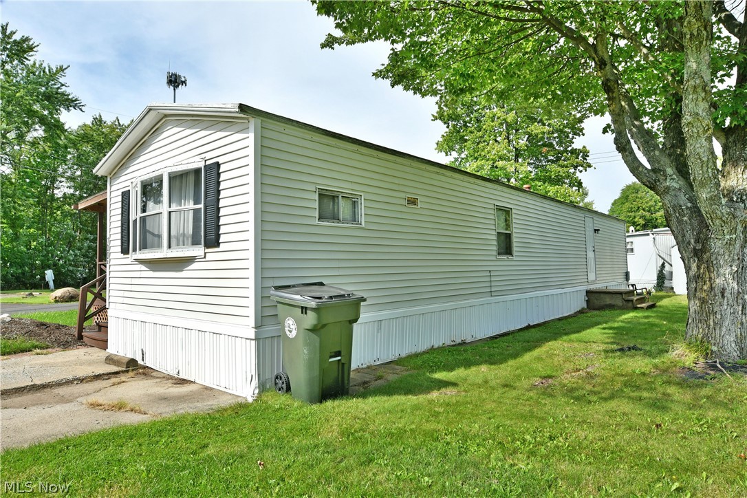 100 A Drive Warren OH 44484