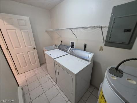 4010-4011 Larch Place West Salem OH 44287