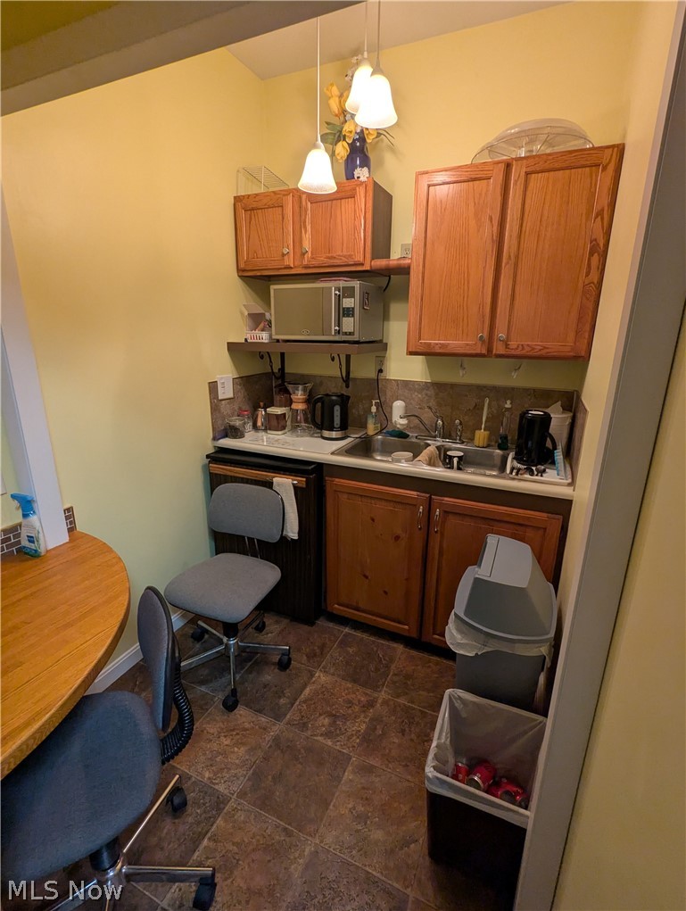 2046 12th Street SW Akron OH 44314
