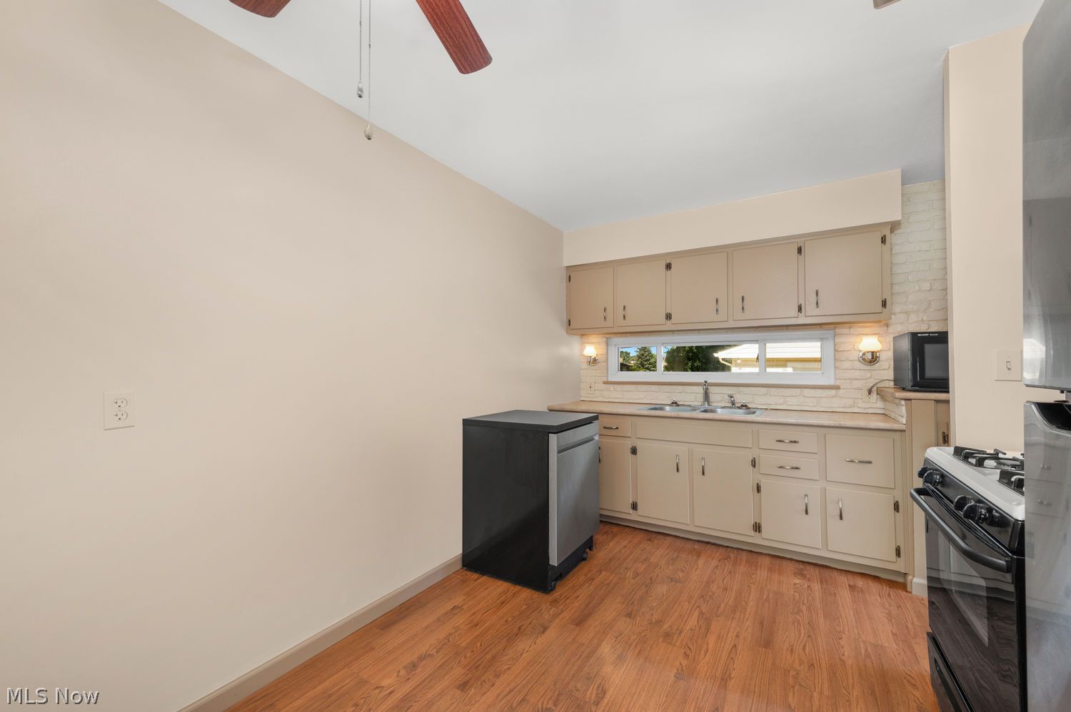 6176 Carol Drive Brook Park OH 44142