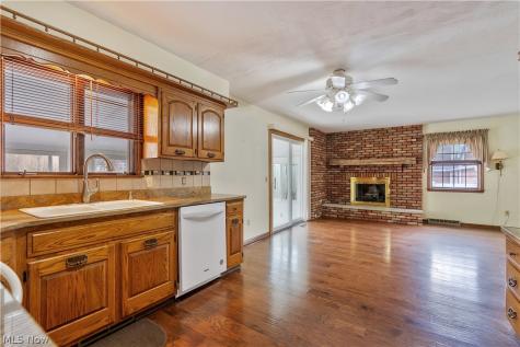 210 Cypress Avenue Louisville OH 44641
