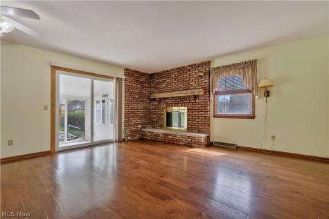 210 Cypress Avenue Louisville OH 44641