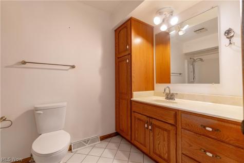 210 Cypress Avenue Louisville OH 44641