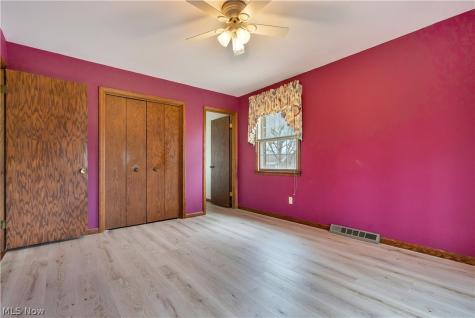 210 Cypress Avenue Louisville OH 44641