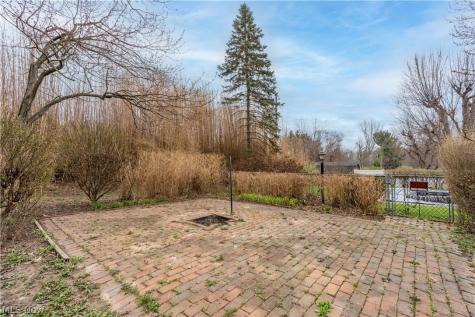 210 Cypress Avenue Louisville OH 44641
