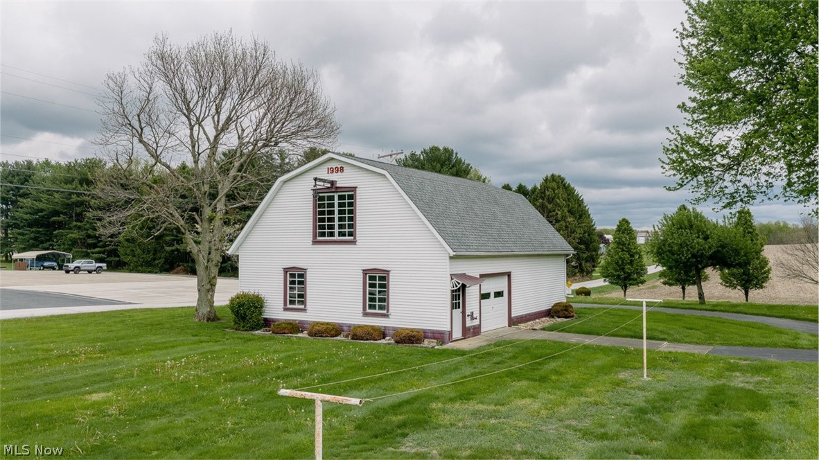 8010 Elson Street SE Waynesburg OH 44688