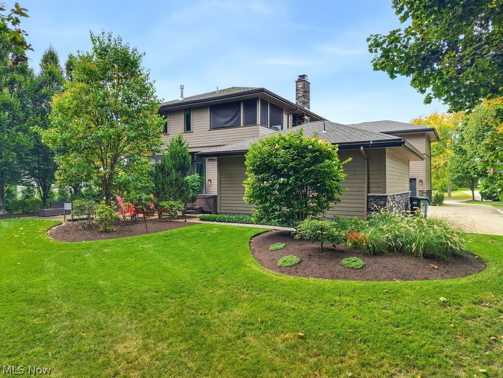 205 Lakehurst Drive Bratenahl OH 44108