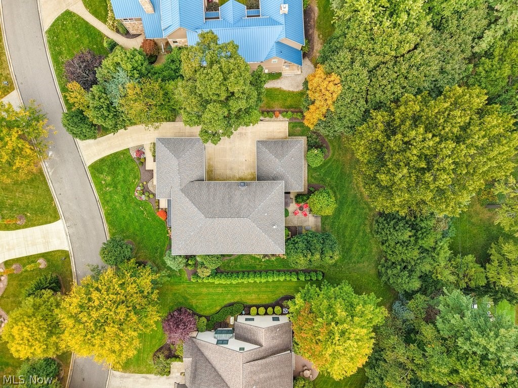 205 Lakehurst Drive Bratenahl OH 44108