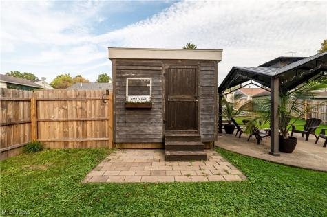 140 S Bon Air Avenue Youngstown OH 44509