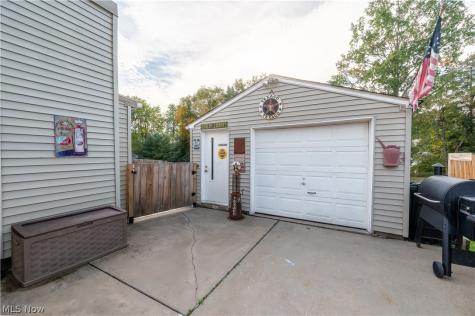 140 S Bon Air Avenue Youngstown OH 44509