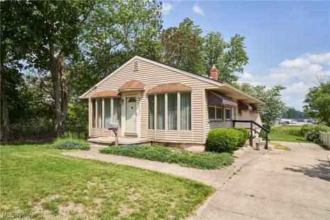 2669 Nesmith Lake Boulevard Akron OH 44314