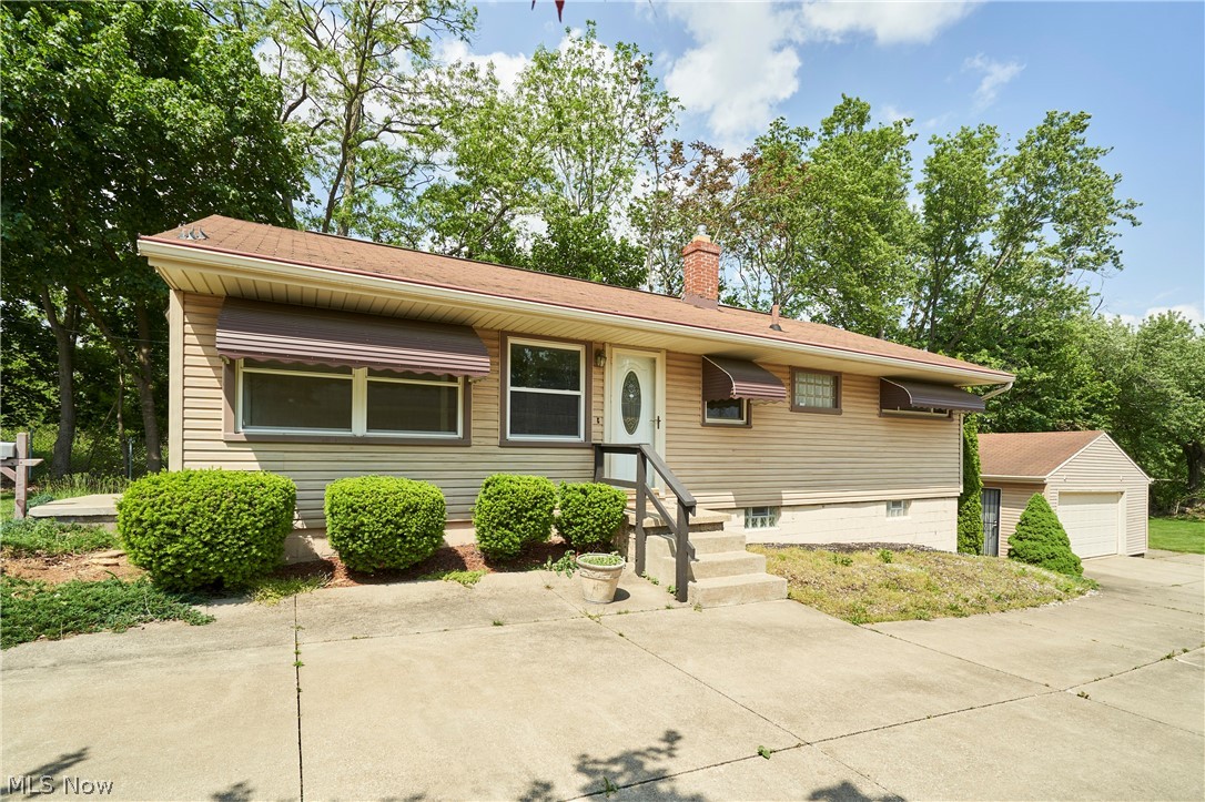 2669 Nesmith Lake Boulevard Akron OH 44314