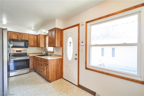 2669 Nesmith Lake Boulevard Akron OH 44314