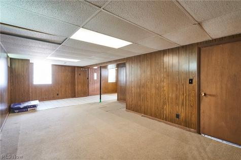 2669 Nesmith Lake Boulevard Akron OH 44314