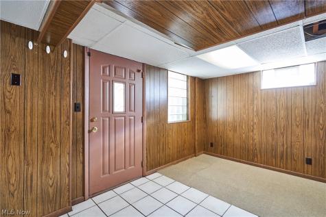 2669 Nesmith Lake Boulevard Akron OH 44314