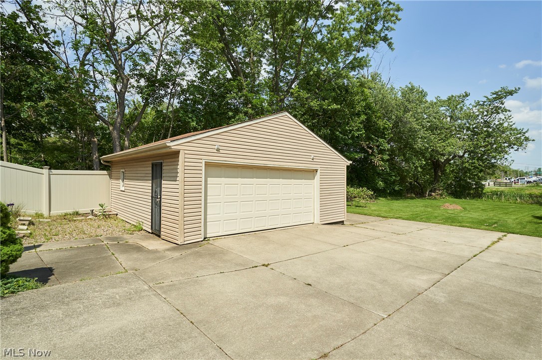 2669 Nesmith Lake Boulevard Akron OH 44314