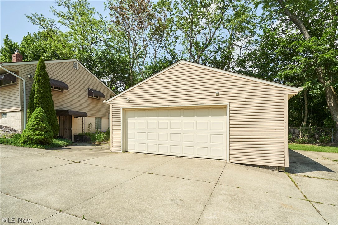 2669 Nesmith Lake Boulevard Akron OH 44314