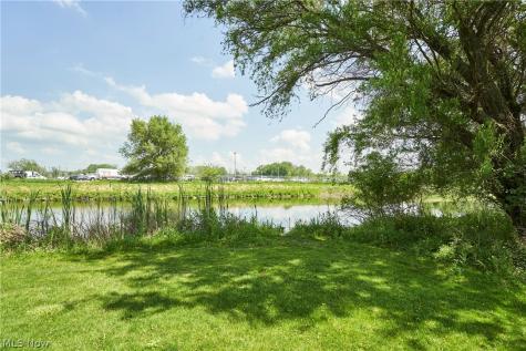 2669 Nesmith Lake Boulevard Akron OH 44314