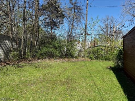 15615 Lotus Drive Cleveland OH 44128