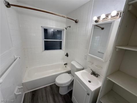 15615 Lotus Drive Cleveland OH 44128