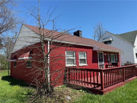 15615 Lotus Drive Cleveland OH 44128