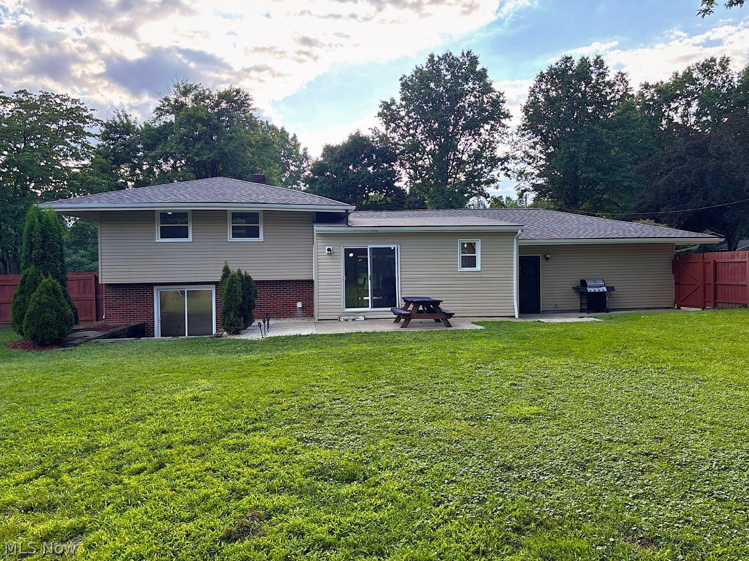 3868 Lor Ron Ave Avenue Kent OH 44240