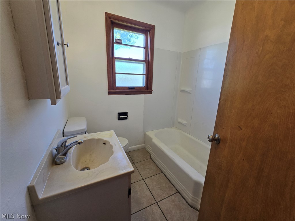 1122 Detroit Avenue Youngstown OH 44502