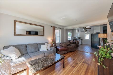 3202 Brookdale Avenue Parma OH 44134