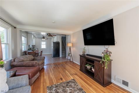 3202 Brookdale Avenue Parma OH 44134