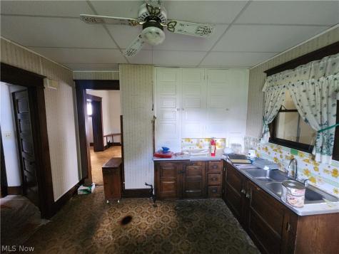 160 W Laclede Avenue Youngstown OH 44507