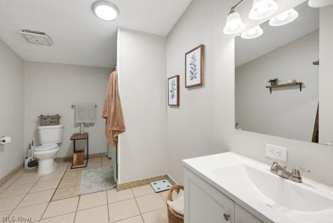 1761 Delia Avenue Akron OH 44320