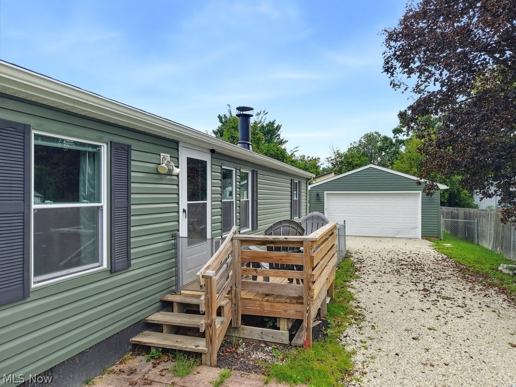1761 Delia Avenue Akron OH 44320