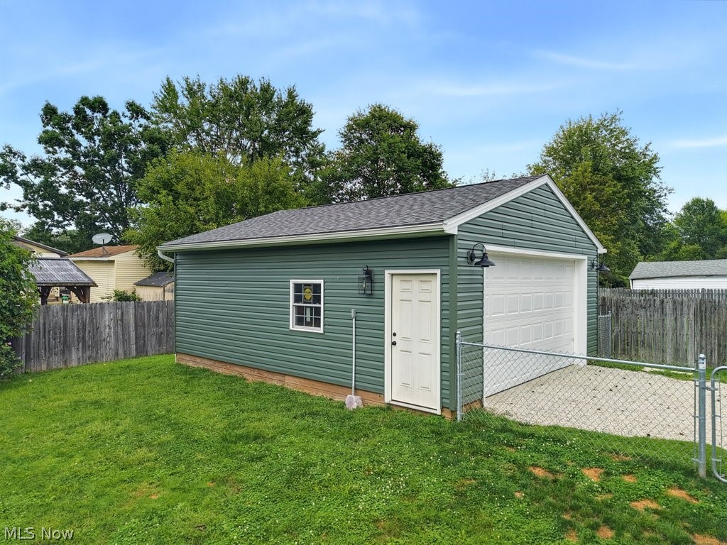 1761 Delia Avenue Akron OH 44320