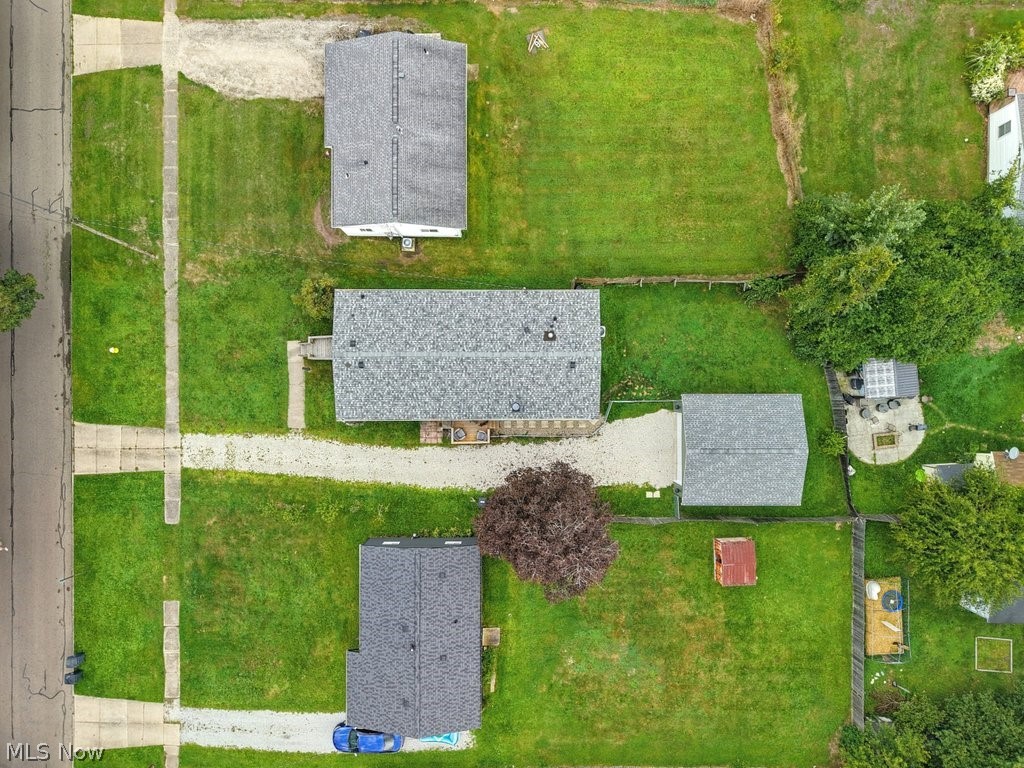 1761 Delia Avenue Akron OH 44320