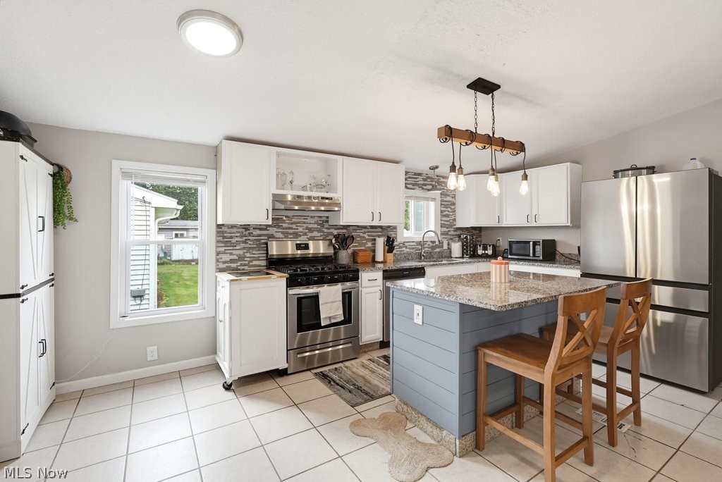 1761 Delia Avenue Akron OH 44320
