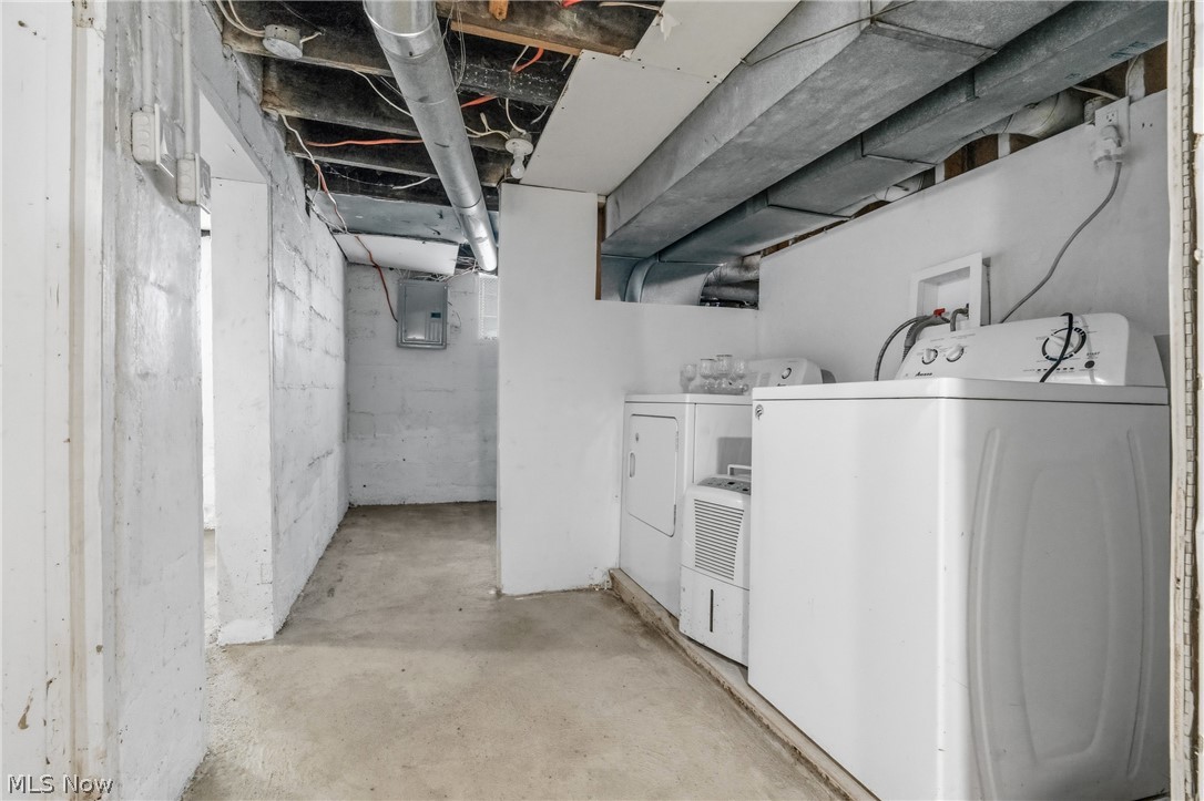 58 1st Street Campbell OH 44405