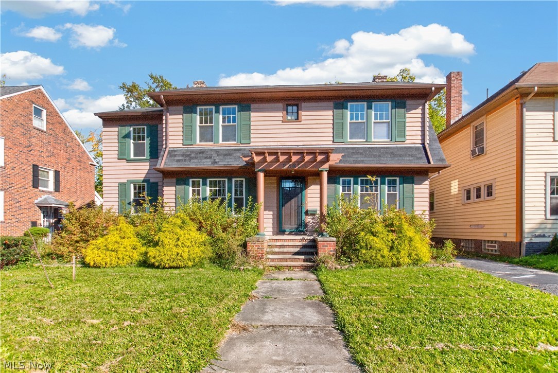 2561 S Taylor Road Cleveland Heights OH 44118