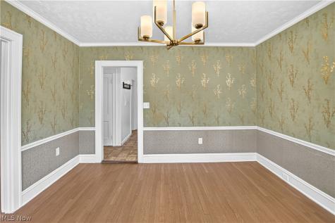2561 S Taylor Road Cleveland Heights OH 44118
