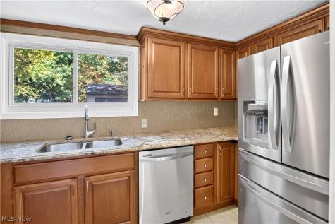 2561 S Taylor Road Cleveland Heights OH 44118