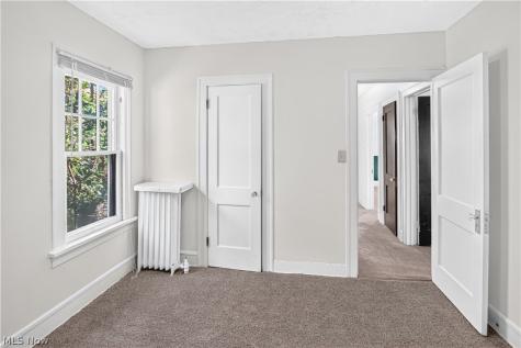 2561 S Taylor Road Cleveland Heights OH 44118