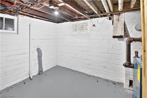 2561 S Taylor Road Cleveland Heights OH 44118