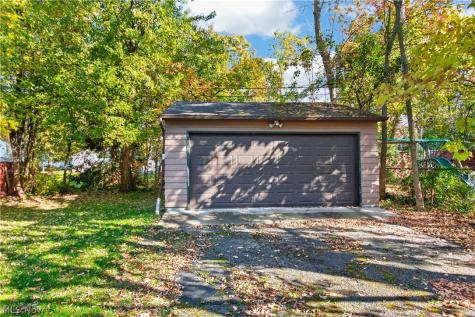 2561 S Taylor Road Cleveland Heights OH 44118