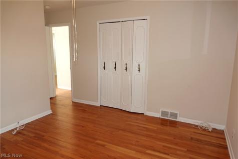 1661 Chelmsford Road Mayfield Heights OH 44124