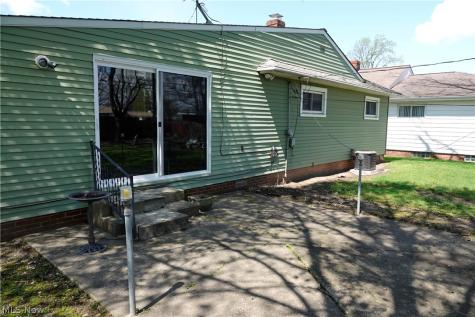 1661 Chelmsford Road Mayfield Heights OH 44124