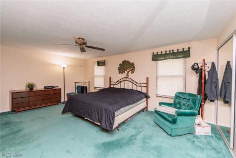20757 Parkwood Lane Strongsville OH 44136