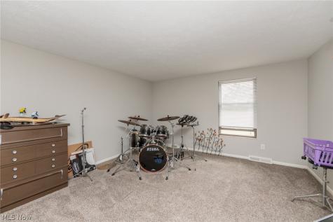 20757 Parkwood Lane Strongsville OH 44136