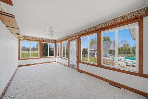 11011 Immel Avenue NE Hartville OH 44632