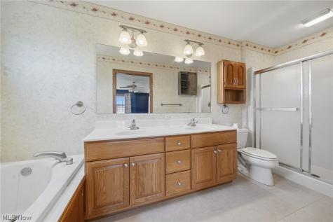 11011 Immel Avenue NE Hartville OH 44632