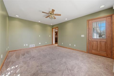 11011 Immel Avenue NE Hartville OH 44632