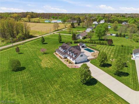 11011 Immel Avenue NE Hartville OH 44632